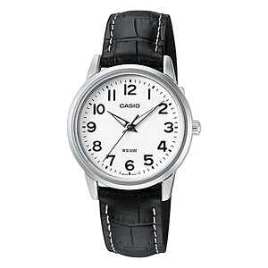 Fekete bőrszíjas Casio női karóra fehér varrással, fehér számlappal, nagy arab számokkal és ezüstszínű tokkal